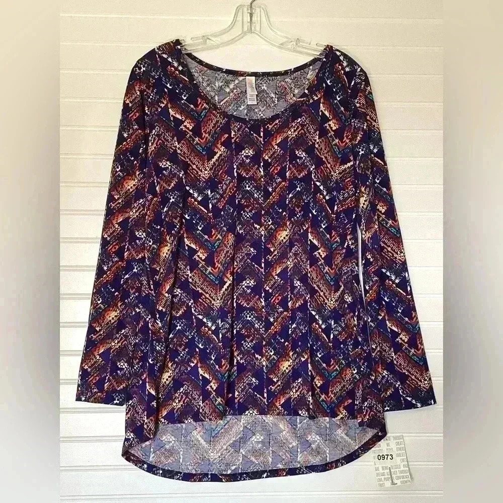 NWT LuLaRoe Top Lynnae  Multicolor geometric print Tunic T- shirt Size L, XL